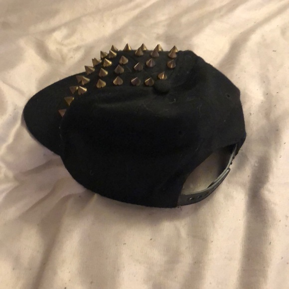 Studded Hat - Picture 4 of 4